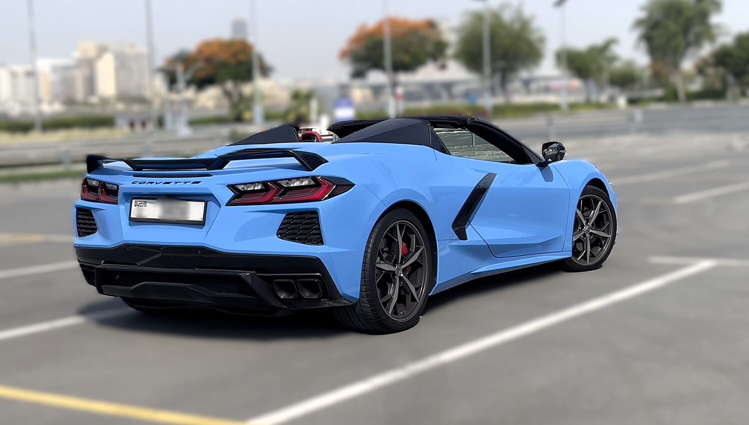 location de chevrolet corvette c8 à dubaï