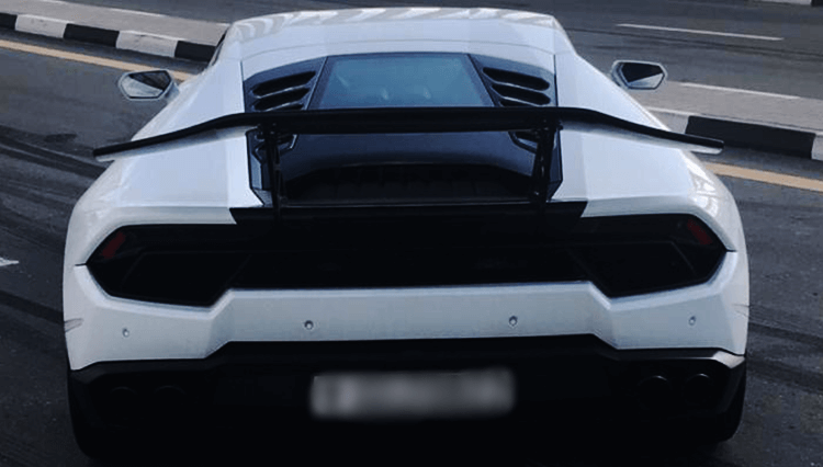 Rent Lamborghini Huracan White in Dubai