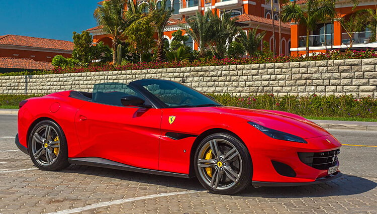 Ferrari-Portofino-Rental-in-Dubai