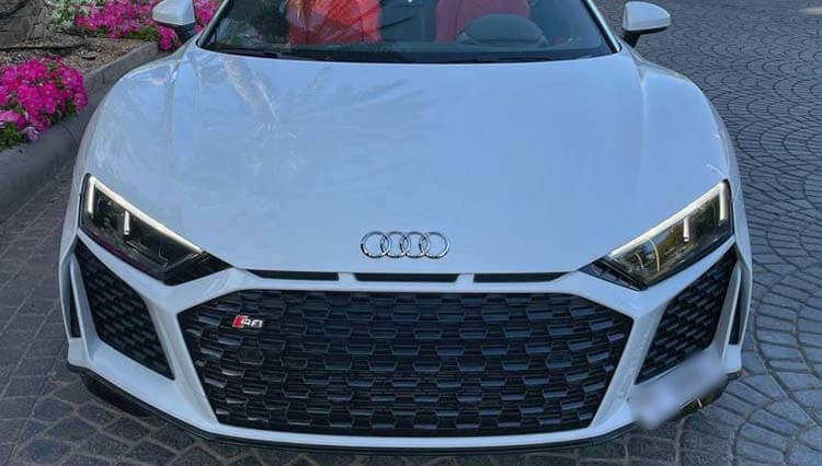 Audi-R8-2021-Car-Rental-Dubai