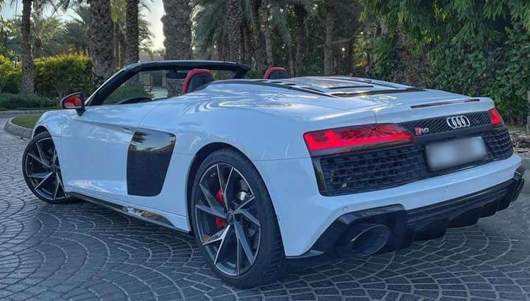 Rent-Audi-R8-2021-in-Dubai