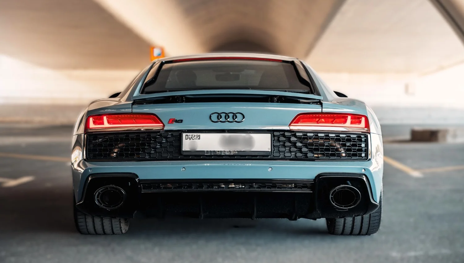 Audi R8 Car Rental Dubai